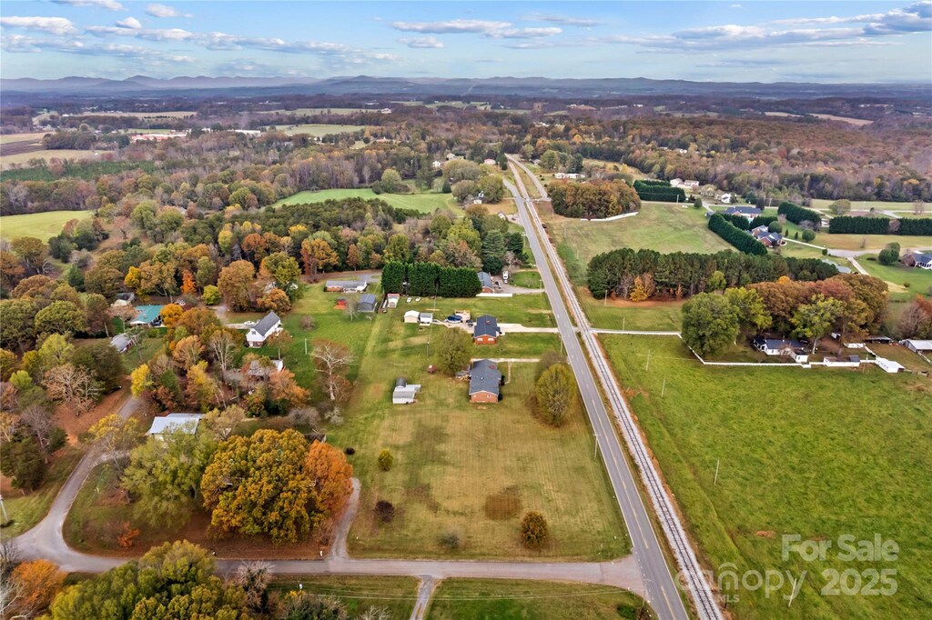 000 Taylorsville Hwy, Statesville, NC 28625 - photo 1