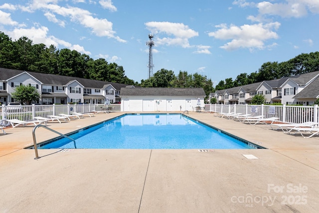 28 Ridgestone Cir, Mauldin, SC 29662 - community pool with a patio area and a residential view