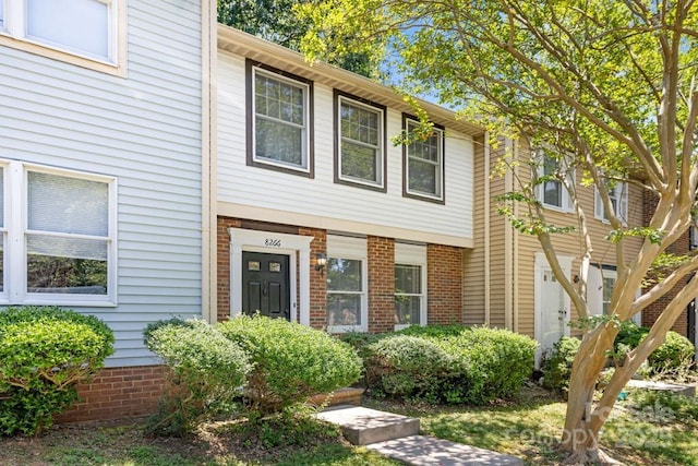 8266 Knights Bridge Rd, Charlotte, NC 28210 - photo 1