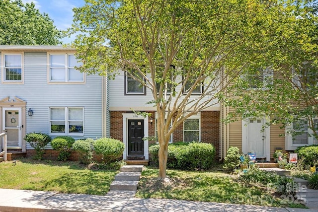 8266 Knights Bridge Rd, Charlotte, NC 28210 - photo 2