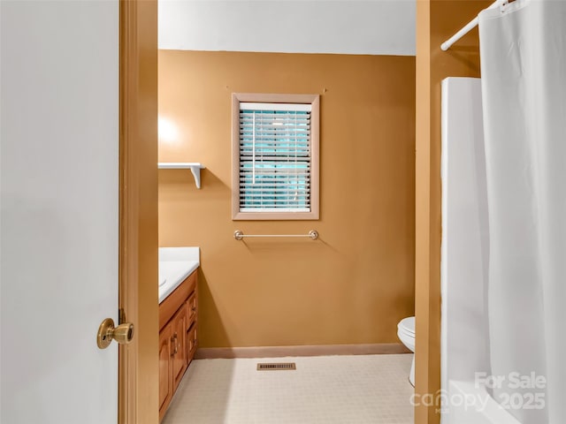 57 Copperhead Cv, Sylva, NC 28779 - bathroom featuring vanity and curtained shower
