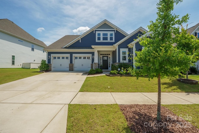 13339 Mcguffy Dr, Huntersville, NC 28078 - craftsman house with an attached garage, a front yard, and driveway