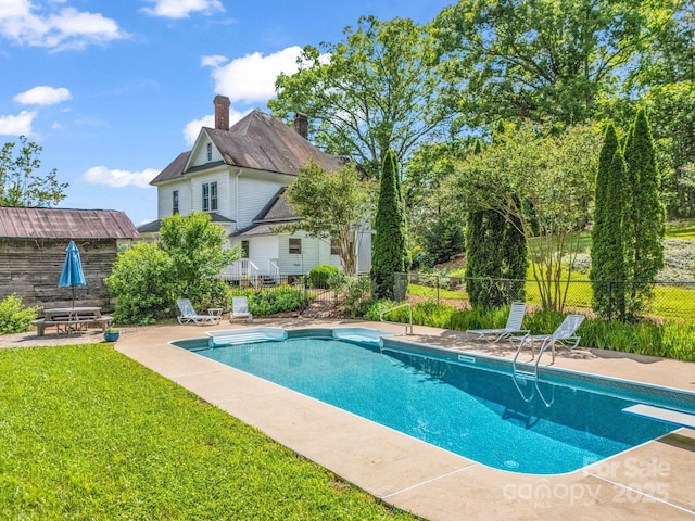 1111 Bills Creek Rd, Lake Lure, NC 28746 - view of swimming pool featuring a patio area and a diving board