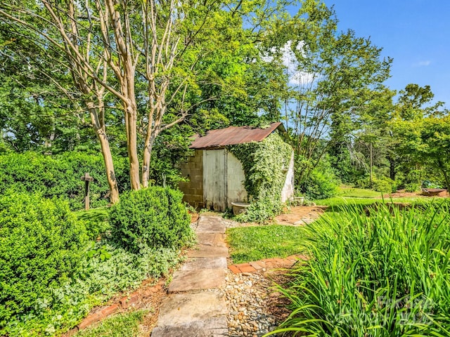 1111 Bills Creek Rd, Lake Lure, NC 28746 - view of yard featuring a shed