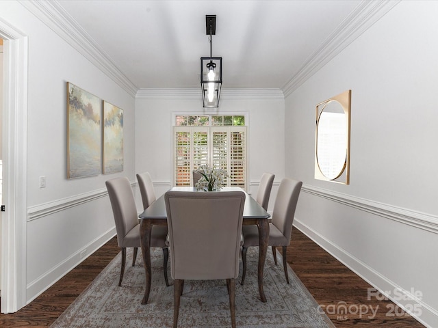 344 S Laurel Ave, Charlotte, NC 28207 - dining area with ornamental molding and dark wood finished floors