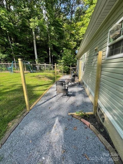 25 Mountain View Rdg, Fairview, NC 28730 - view of patio