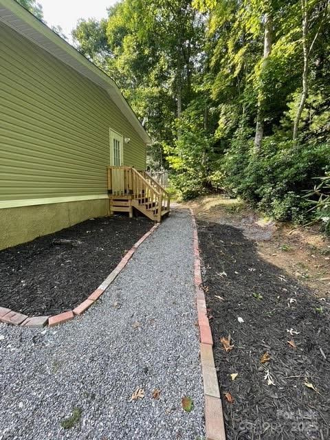 25 Mountain View Rdg, Fairview, NC 28730 - view of yard