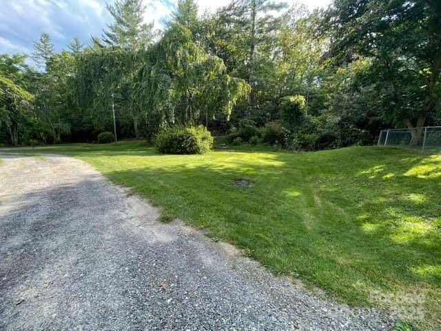 25 Mountain View Rdg, Fairview, NC 28730 - view of road