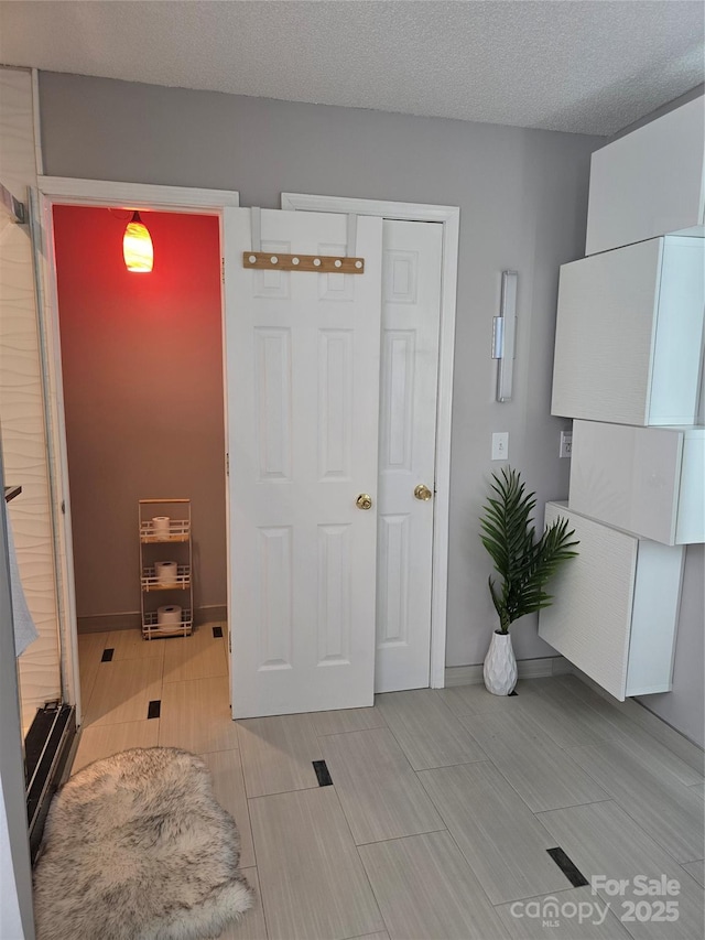 3 Hidden Sands Ct, Columbia, SC 29229 - entryway featuring baseboards