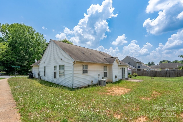 6857 Parkers Crossing Dr, Charlotte, NC 28215 - photo 4