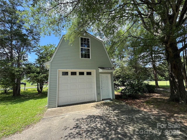 13221 Brandywine Ln, Midland, NC 28107 - garage with concrete driveway