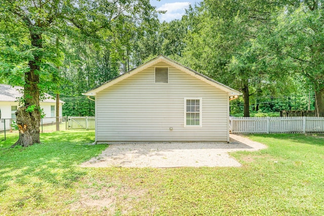 909 Lakeview St, Kannapolis, NC 28083 - rear view of property with a fenced backyard and a patio area