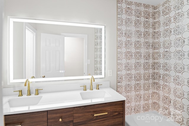 1134 Willow Oaks Trl, Matthews, NC 28104 - bathroom with double vanity and a tub