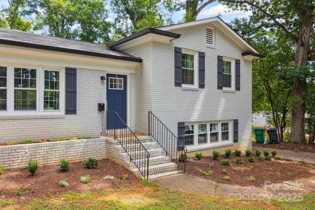 2119 Archdale Dr, Charlotte, NC 28210 - photo 2
