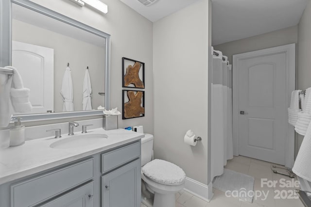 16522 Flintrock Falls Ln, Charlotte, NC 28278 - bathroom with vanity and curtained shower