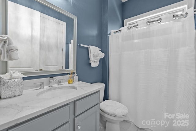 16522 Flintrock Falls Ln, Charlotte, NC 28278 - bathroom featuring vanity and a shower with curtain
