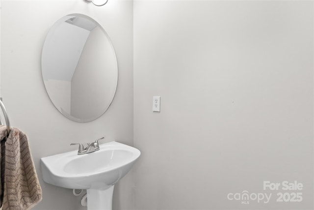 514 Bent Leaf Ct, Fort Mill, SC 29708 - bathroom featuring a sink