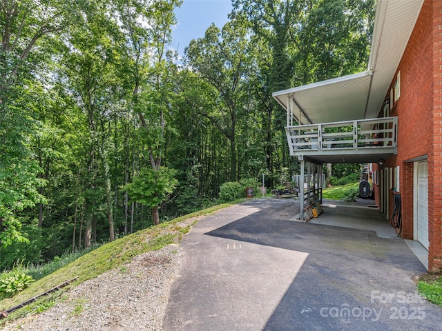 90 Hemlock Hill Hts, Canton, NC 28716 - view of parking / parking lot with driveway