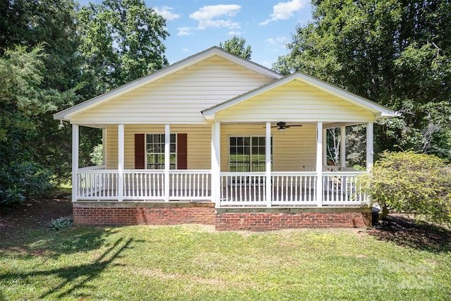 508 Bridgestone Ln, Rock Hill, SC 29730 - bungalow with covered porch, a ceiling fan, and a front yard