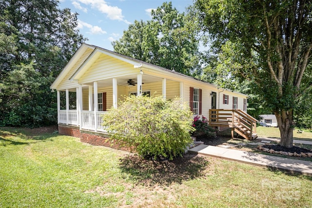 508 Bridgestone Ln, Rock Hill, SC 29730 - view of front of home featuring ceiling fan, a front lawn, and covered porch