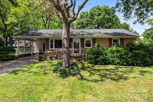 814 W Gold St, Kings Mountain, NC 28086 - single story home featuring driveway, a carport, a front yard, and brick siding