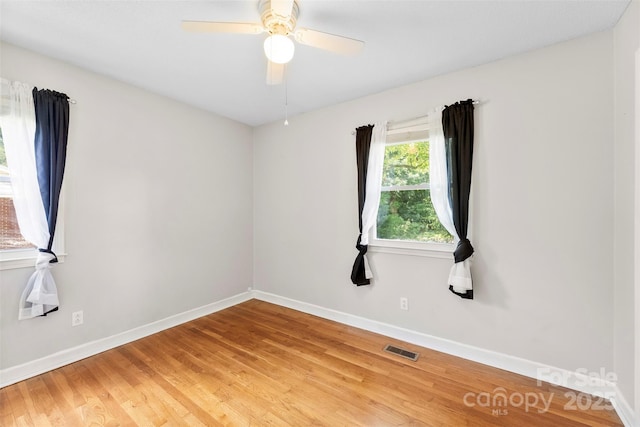 814 W Gold St, Kings Mountain, NC 28086 - unfurnished room with light wood-style floors and ceiling fan