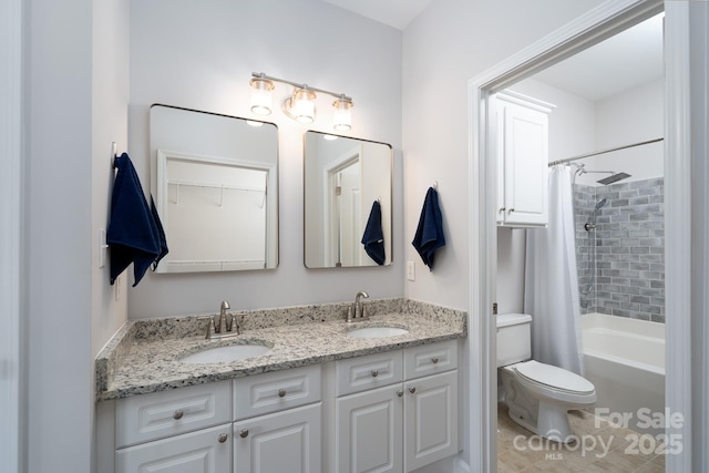 18511 Harborside Dr, Cornelius, NC 28031 - full bath with double vanity and shower / bath combo with shower curtain