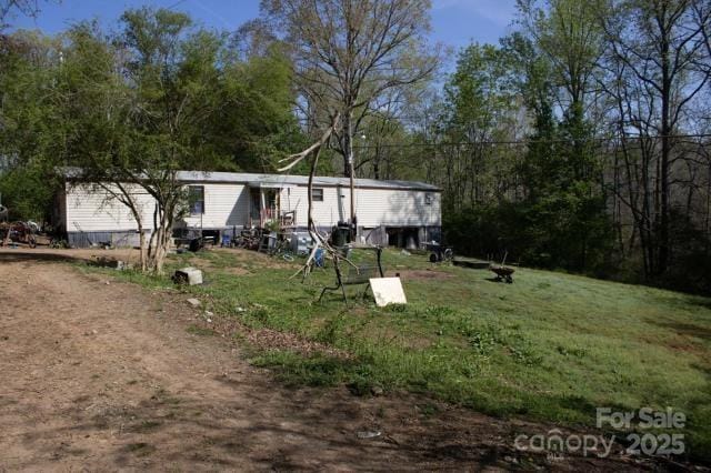 114 Victoria Ct, Cherryville, NC 28021 - manufactured / mobile home with a front yard