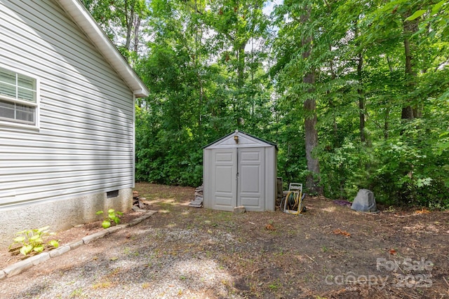 16 Rusty Clay Rdg, Fairview, NC 28730 - view of yard featuring a storage unit
