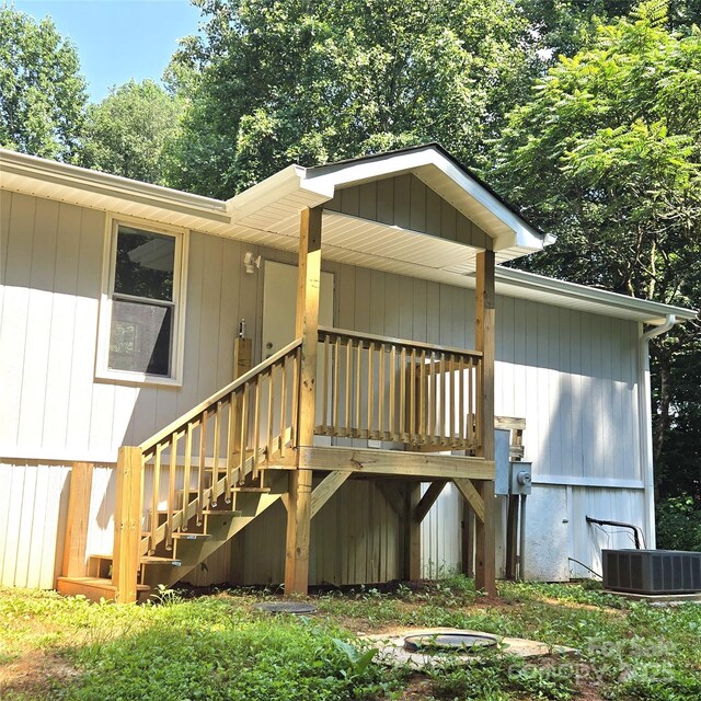 105 Damron Ln Unit 20, Harmony, NC 28634 - back of property with stairway and a deck