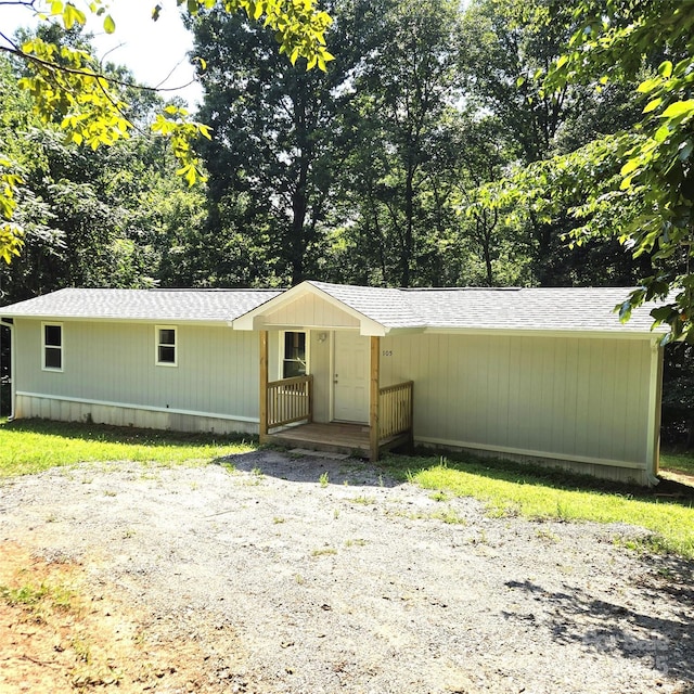 105 Damron Ln Unit 20, Harmony, NC 28634 - manufactured / mobile home featuring a shingled roof