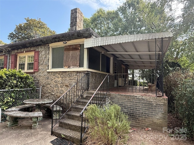 3985 1st Ave SW, Hickory, NC 28602 - back of property with a chimney