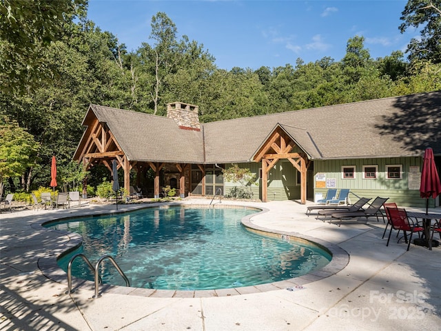 48 Falling Leaves Ln, Hendersonville, NC 28792 - community pool featuring a patio