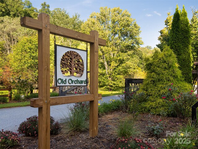 48 Falling Leaves Ln, Hendersonville, NC 28792 - view of community / neighborhood sign