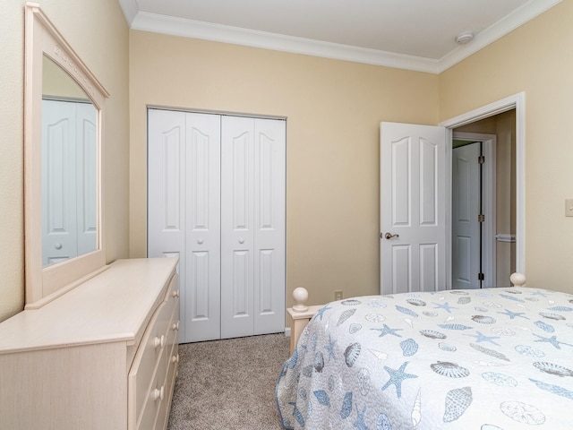 15739 Circlegreen Dr, Charlotte, NC 28273 - bedroom with light colored carpet, ornamental molding, and a closet