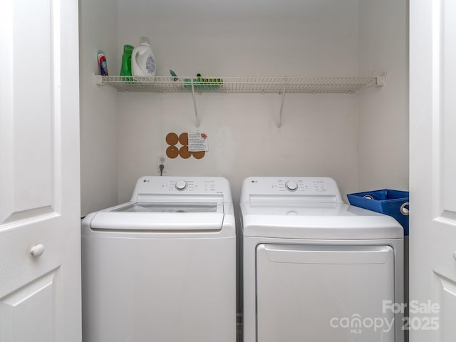 15739 Circlegreen Dr, Charlotte, NC 28273 - laundry room featuring independent washer and dryer