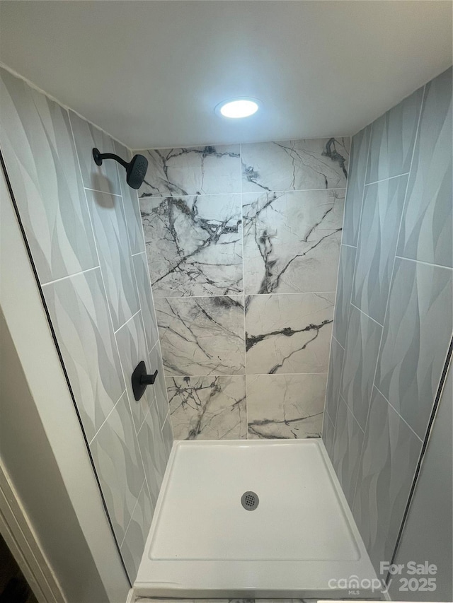 6517 Helens Way, Denver, NC 28037 - bathroom with a shower stall