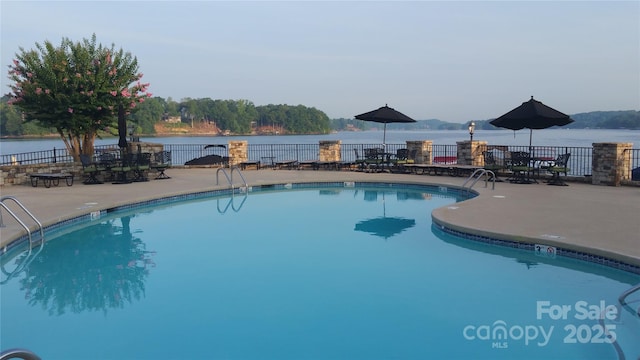 137 E Tattersall Dr, Statesville, NC 28677 - photo 2