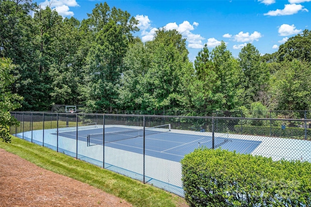 10104 Treetop Ln, Cornelius, NC 28031 - view of tennis court