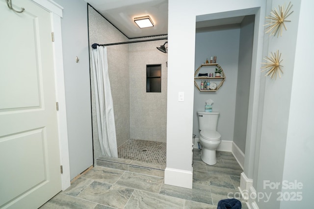 1712 Umstead St, Charlotte, NC 28205 - full bath featuring a stall shower
