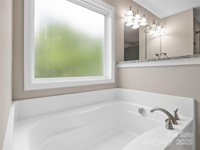 226 Oak Brook Ln Unit 21, Gaffney, SC 29341 - full bath featuring a garden tub