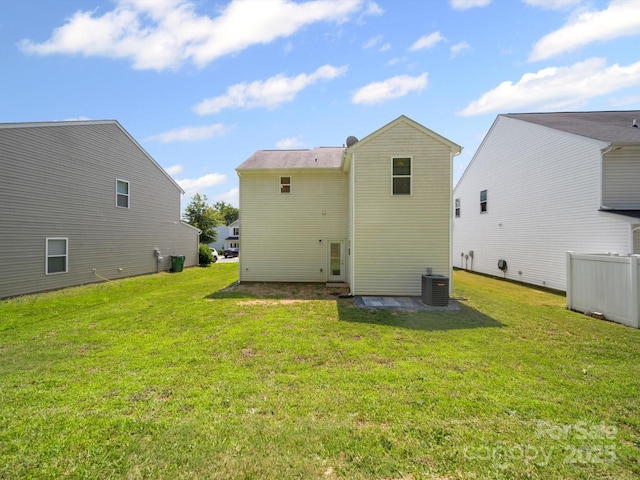 8516 Paw Valley Ln, Charlotte, NC 28214 - back of house with a yard