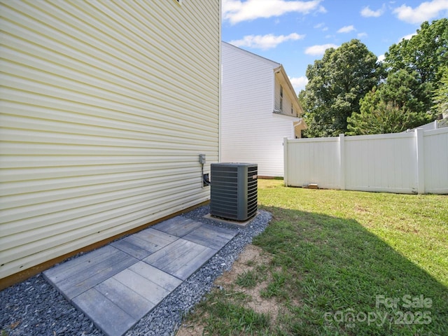 8516 Paw Valley Ln, Charlotte, NC 28214 - view of yard