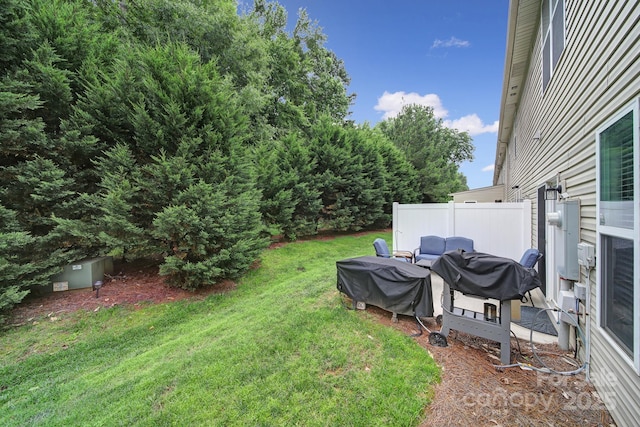 2203 Whitford Ln, Charlotte, NC 28210 - view of grassy yard