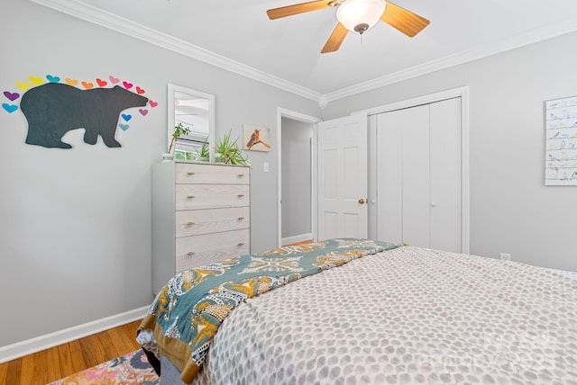 10 Daniel Ln, Black Mountain, NC 28711 - bedroom with wood finished floors, ornamental molding, a closet, and a ceiling fan