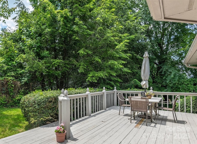 189 Cove Loop Rd, Hendersonville, NC 28739 - deck with outdoor dining area
