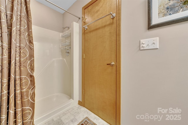 23 Indigo Way, Hendersonville, NC 28739 - bathroom featuring curtained shower