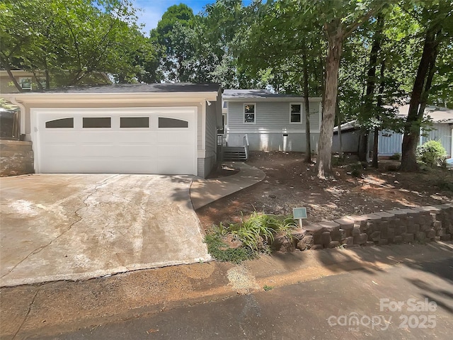 27 Quayside Ct, Clover, SC 29710 - view of front facade featuring concrete driveway and an attached garage