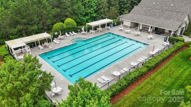646 Quicksilver Trl Unit 183, Fort Mill, SC 29708 - community pool with a pergola and a patio area