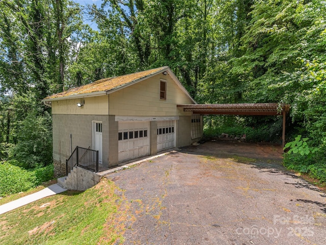 50 Skyland Ter, Canton, NC 28716 - garage with a garage
